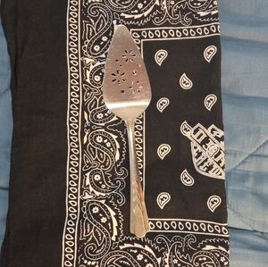 Elegant Silver Cake Server